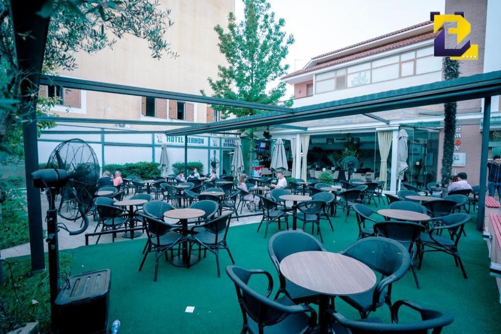 Hotel Bermon 티라나 외부 사진