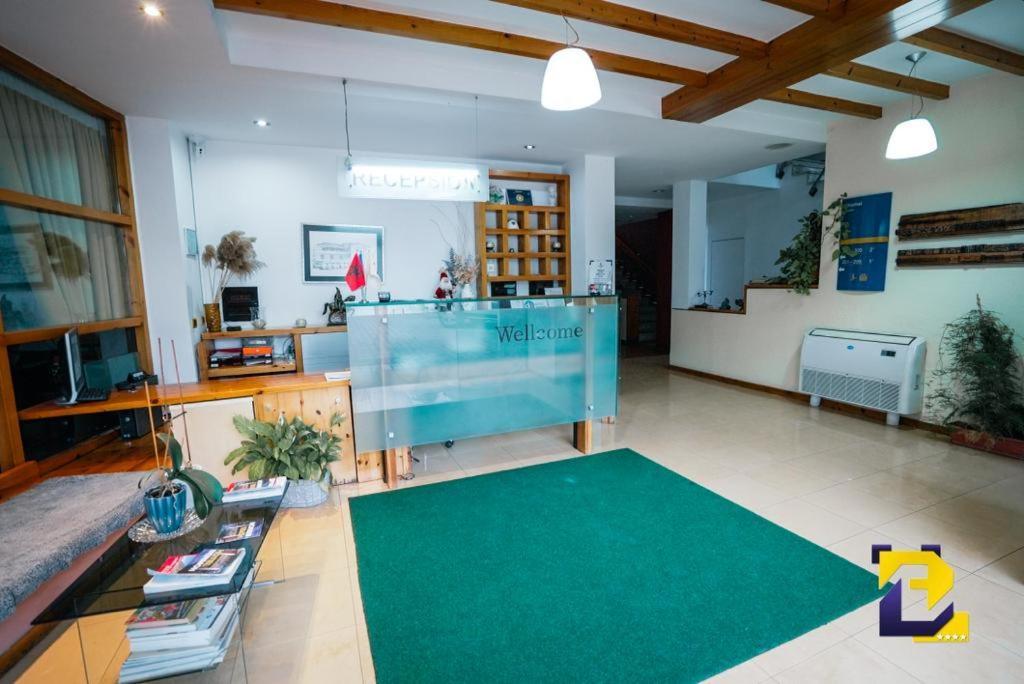 Hotel Bermon 티라나 외부 사진
