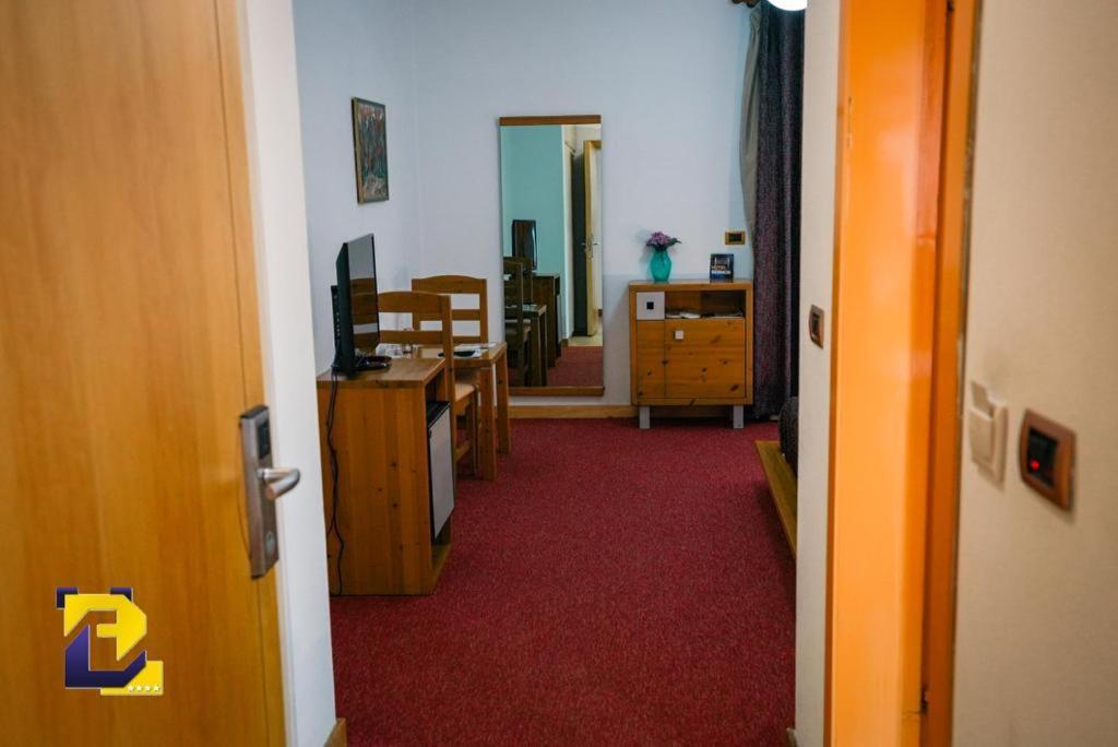 Hotel Bermon 티라나 외부 사진