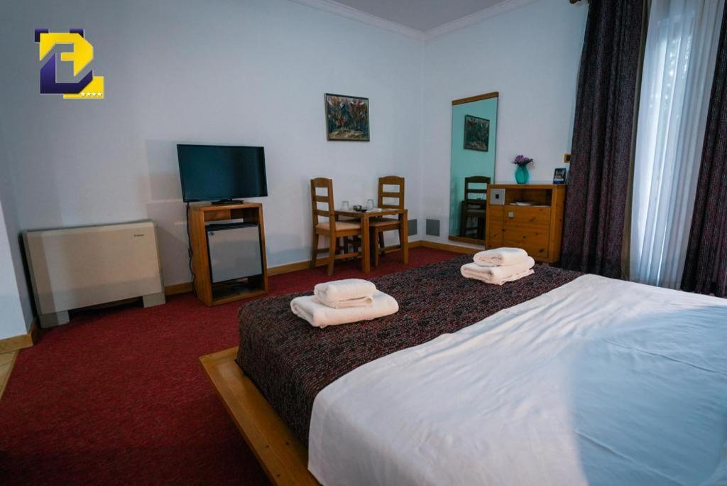 Hotel Bermon 티라나 외부 사진