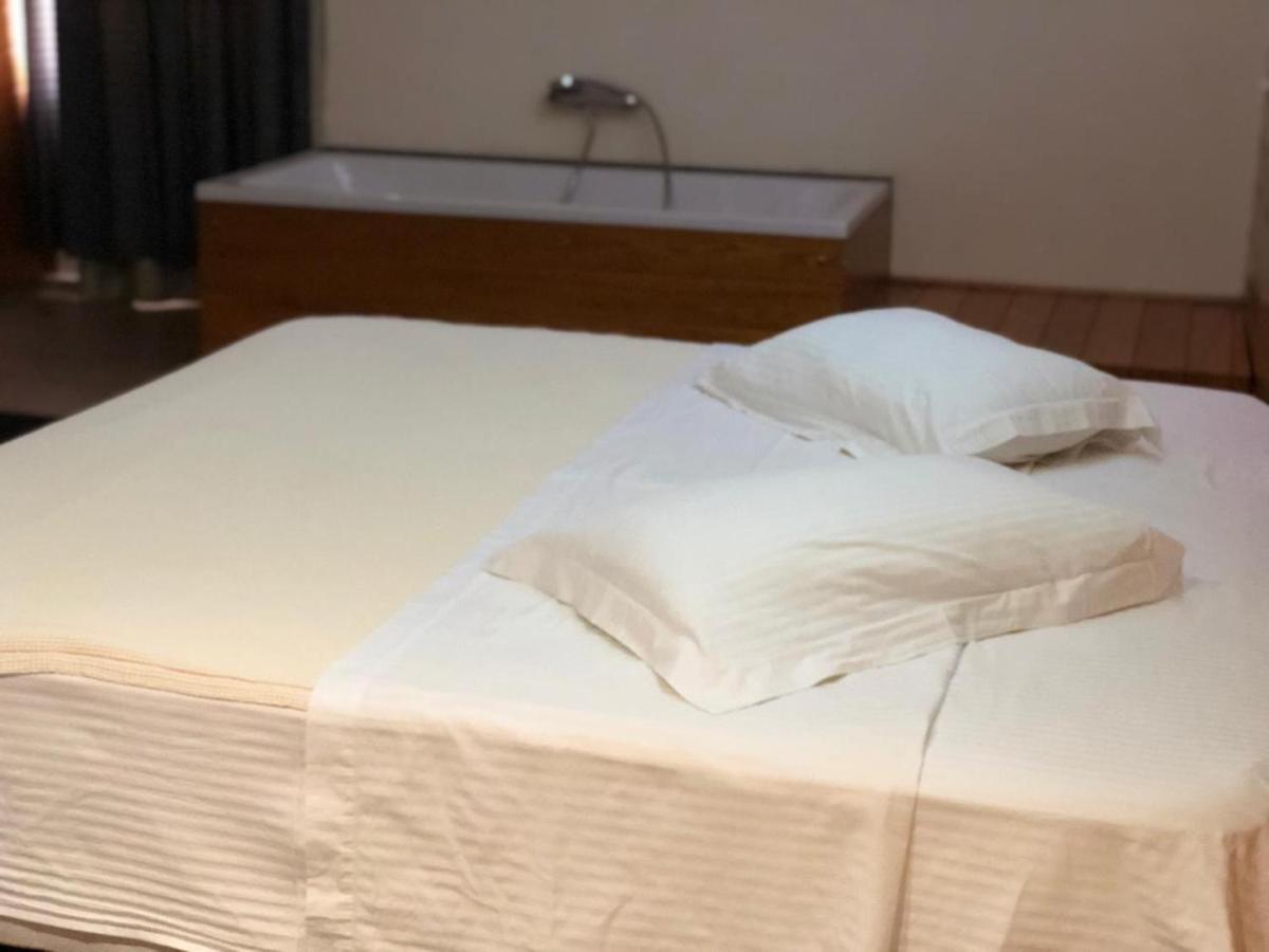 Hotel Bermon 티라나 외부 사진